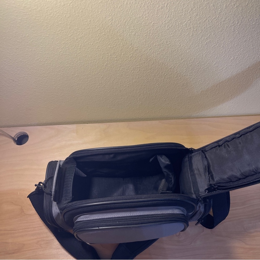 Eddie Bauer camera bag - Picture 8 of 8